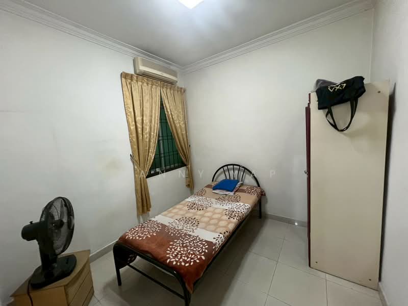 Taman Bukit Senang untuk Untuk Dijual - RM 650,000, Apr 2026 - Bedroom - PropertyGuru.com.my