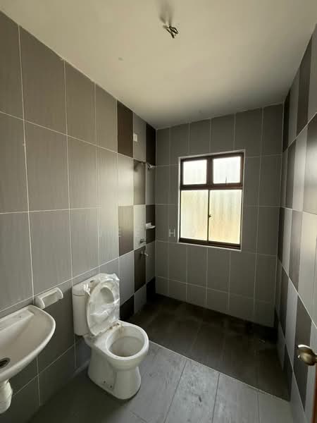 2-storey Terraced House for Sale in Taman Bestari Indah (Ulu Tiram) - Jee Hui - Bathroom - PropertyGuru.com.my