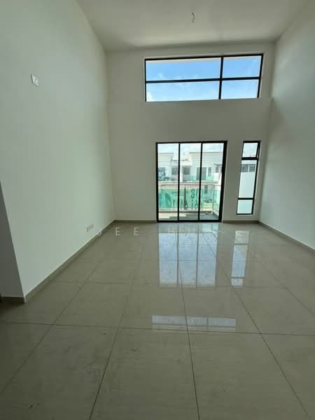 2-storey Terraced House for Sale in Taman Bestari Indah (Ulu Tiram) - Jee Hui - Living Room - PropertyGuru.com.my