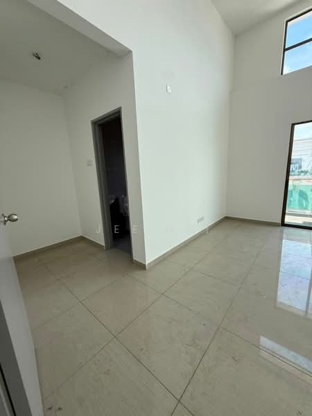 2-storey Terraced House for Sale in Taman Bestari Indah (Ulu Tiram) - Jee Hui - Interior - PropertyGuru.com.my