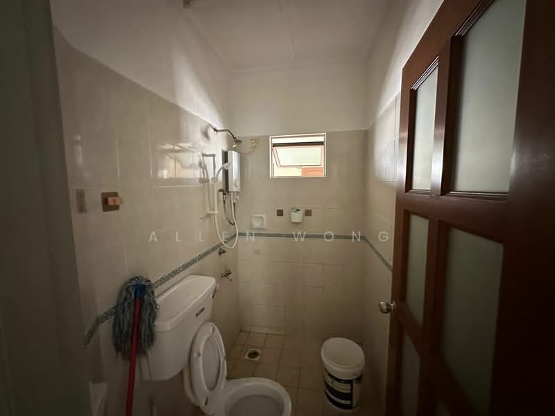 2-storey Terraced House for Sale in Taman Impian Emas (Skudai) - Allen Wong - Bathroom - PropertyGuru.com.my