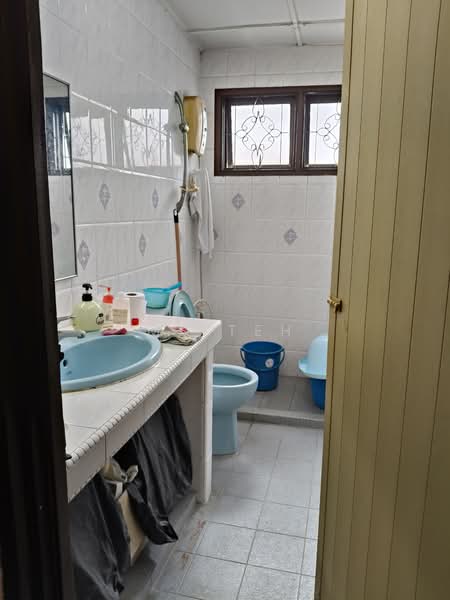 2-storey Terraced House for Sale in Usj 11 (Subang Jaya) - Ms Teh - Bathroom - PropertyGuru.com.my