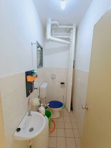 Apartment for Sale at Casa Riana - Ruqayyah Hashim - Bathroom - PropertyGuru.com.my