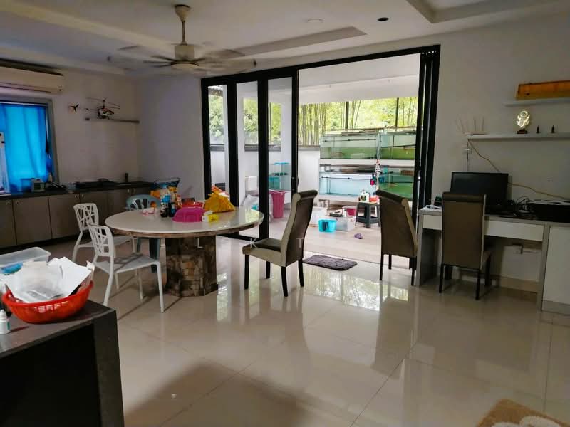 2.5-storey Terraced House for Sale in TAMAN PUCHONG UTAMA (Puchong) - Lok Teh - Living Room - PropertyGuru.com.my