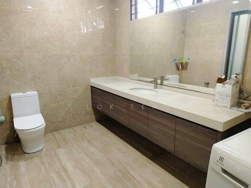 2.5-storey Terraced House for Sale in TAMAN PUCHONG UTAMA (Puchong) - Lok Teh - Bathroom - PropertyGuru.com.my