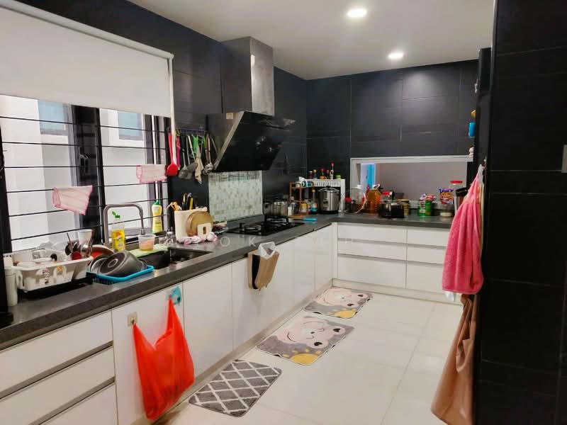 2.5-storey Terraced House for Sale in TAMAN PUCHONG UTAMA (Puchong) - Lok Teh - Kitchen - PropertyGuru.com.my