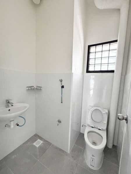 Terraced House for Rent in Johor Bahru (Johor) - Hock Kim - Bathroom - PropertyGuru.com.my