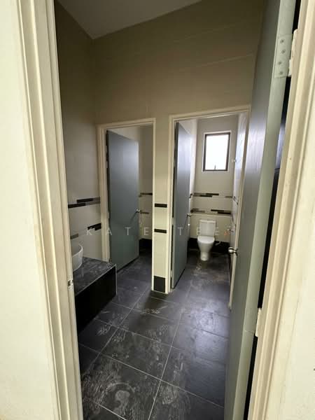 Cluster Factory for Sale in Johor Bahru (Johor) - Kate Tee - Bathroom - PropertyGuru.com.my