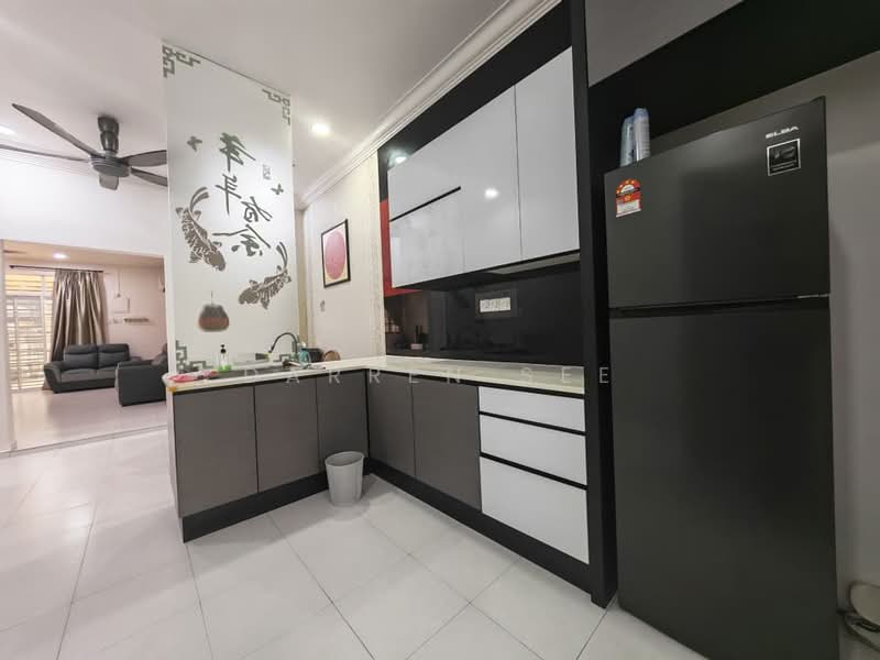 Kulai KCC Taman Gemilang Double Storey House For Rent untuk Untuk Disewa - RM 2,800 /bulan, Apr 2026 - Kitchen - PropertyGuru.com.my