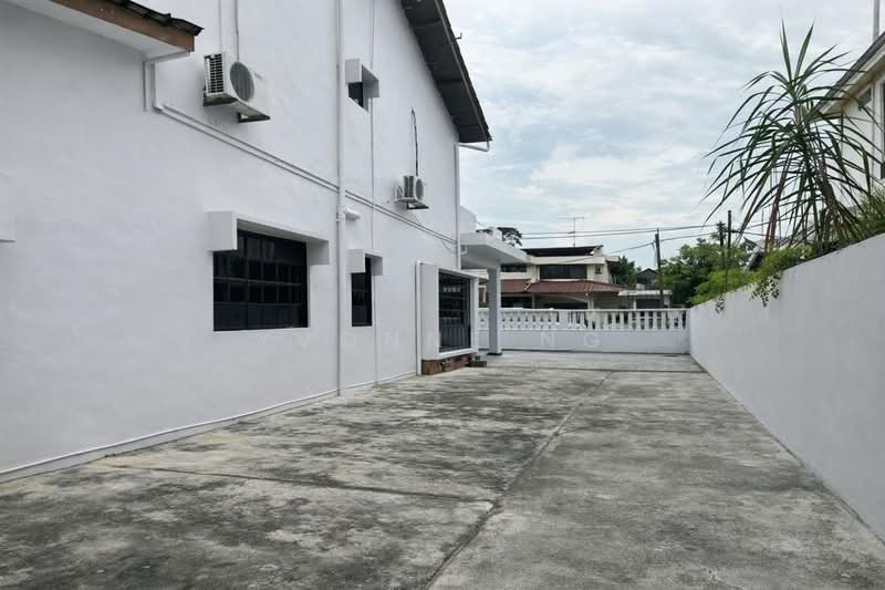 For Rent - Taman Kolam Air