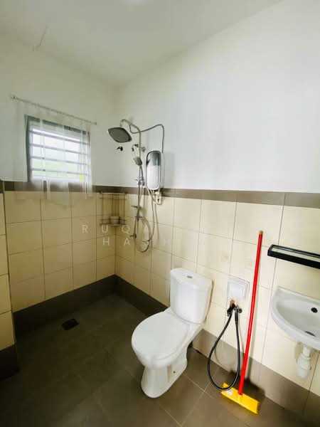 2-storey Terraced House for Rent in Taman Bangi (Kajang) - Ruqayyah Hashim - Bathroom - PropertyGuru.com.my