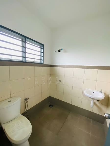 2-storey Terraced House for Rent in Taman Bangi (Kajang) - Ruqayyah Hashim - Bathroom - PropertyGuru.com.my