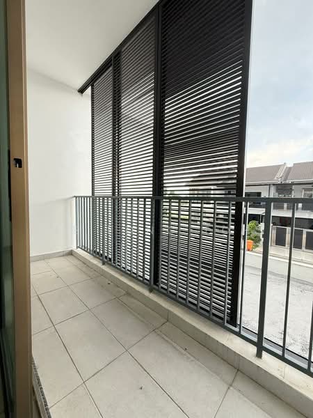 2-storey Terraced House for Sale in Mutiara Rini (Skudai) - Ee Fong Toh - Balcony - PropertyGuru.com.my