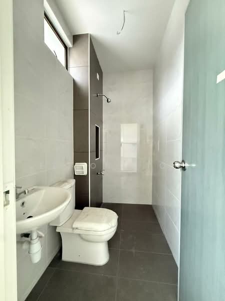 2-storey Terraced House for Sale in Mutiara Rini (Skudai) - Ee Fong Toh - Bathroom - PropertyGuru.com.my