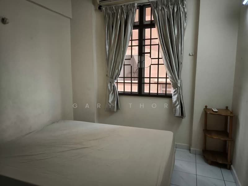 Kondominium untuk Disewa di Azuria Condominium - Gary Thor - Bedroom - PropertyGuru.com.my