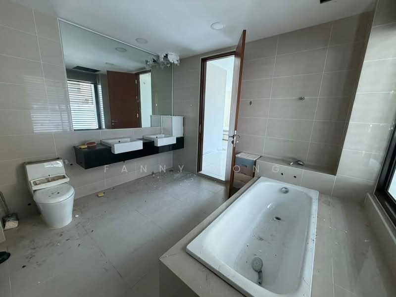 Semi-Detached House for Sale in Batu Ferringhi (Penang) - Fanny Wong - Bathroom - PropertyGuru.com.my