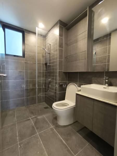 Service Residence for Sale at Millerz Square Serviced Residence - William Lim - Bathroom - PropertyGuru.com.my