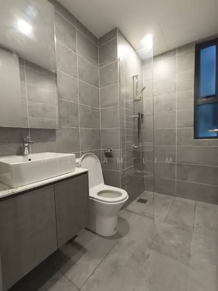 Service Residence for Sale at Millerz Square Serviced Residence - William Lim - Bathroom - PropertyGuru.com.my