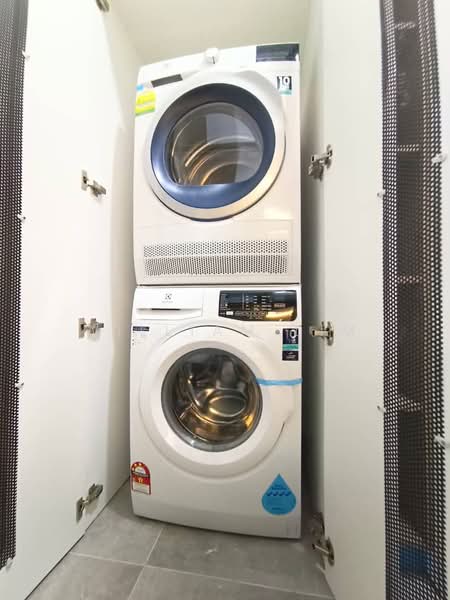 Service Residence for Sale at Millerz Square Serviced Residence - William Lim - Interior - PropertyGuru.com.my