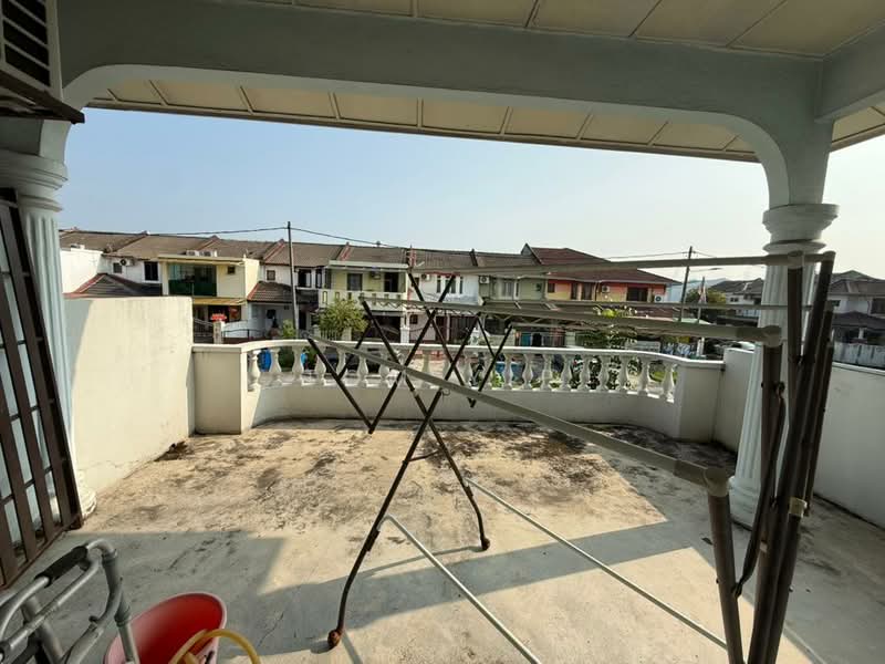 Taman Subang Perdana untuk Untuk Dijual - RM 500,000, Apr 2026 - Balcony - PropertyGuru.com.my