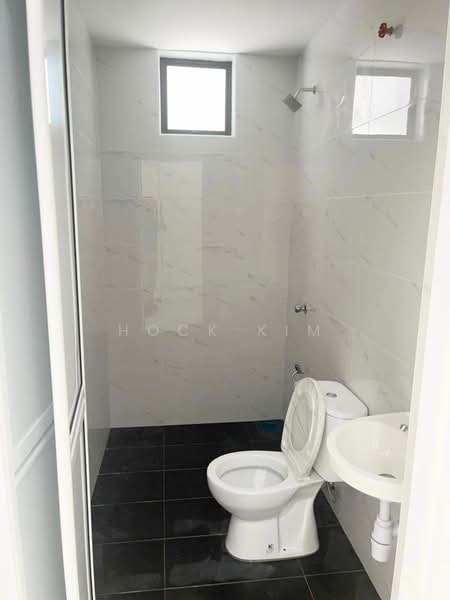 1-storey Terraced House for Rent in Taman Abad (Johor Bahru) - Hock Kim - Bathroom - PropertyGuru.com.my
