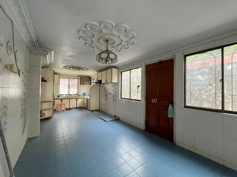 Bungalow for Sale in Taman Danau Desa (Taman Desa) - Eric Liew - Kitchen - PropertyGuru.com.my