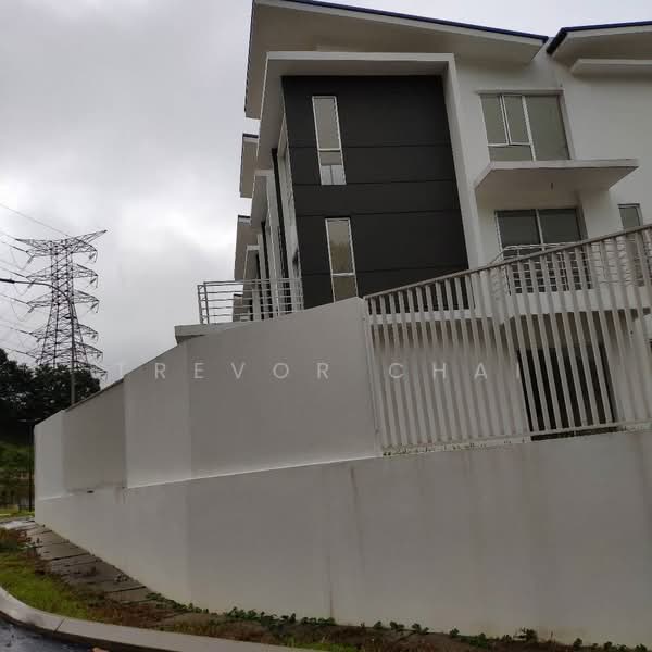 3-storey Terraced House for Sale in Seri Kembangan (Selangor) - Trevor Chai - Exterior - PropertyGuru.com.my