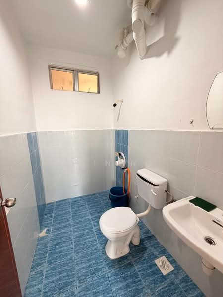 Apartment for Rent at Indah Court Apartment - Rain Ng - Bathroom - PropertyGuru.com.my