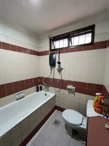 2-storey Terraced House for Sale in Taman Mount Austin (Tebrau) - Le Yang - Bathroom - PropertyGuru.com.my