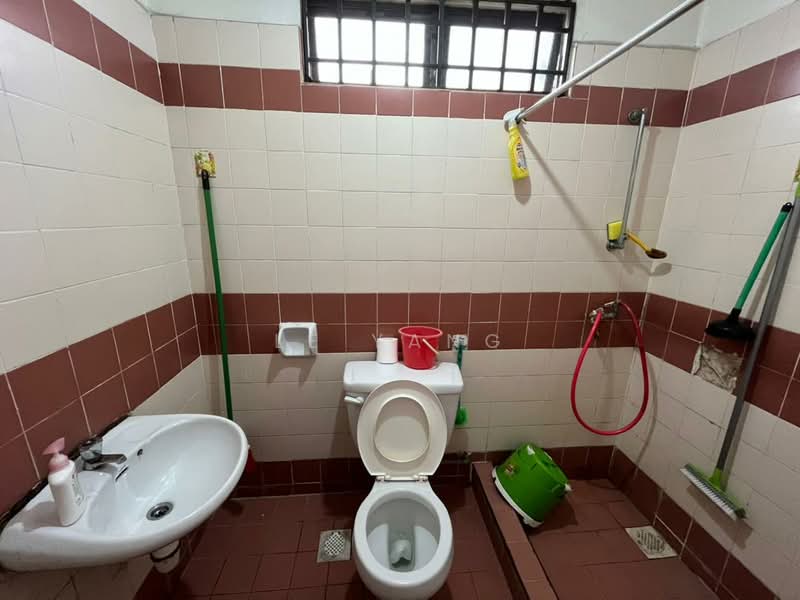 2-storey Terraced House for Sale in Taman Mount Austin (Tebrau) - Le Yang - Bathroom - PropertyGuru.com.my