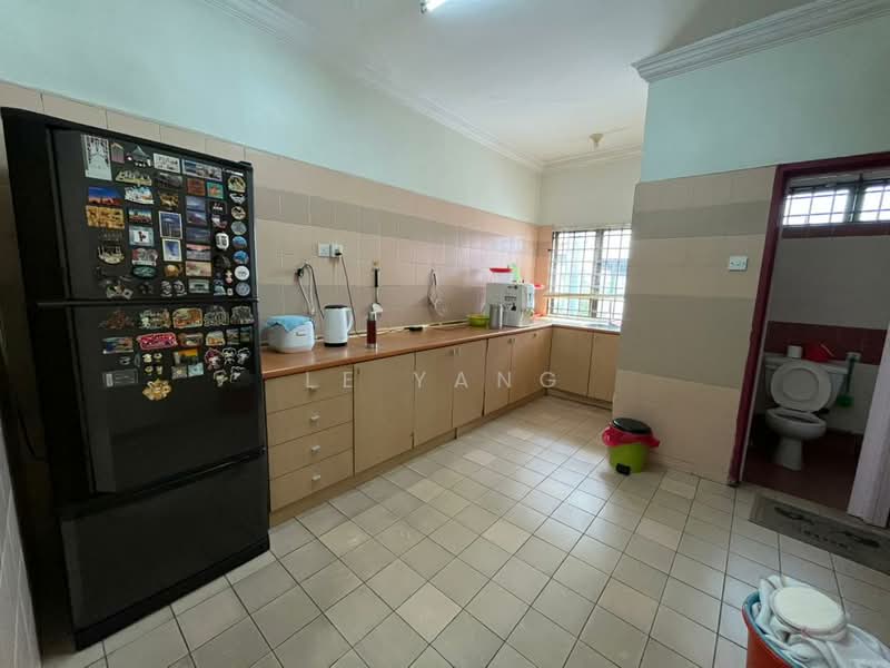 2-storey Terraced House for Sale in Taman Mount Austin (Tebrau) - Le Yang - Kitchen - PropertyGuru.com.my