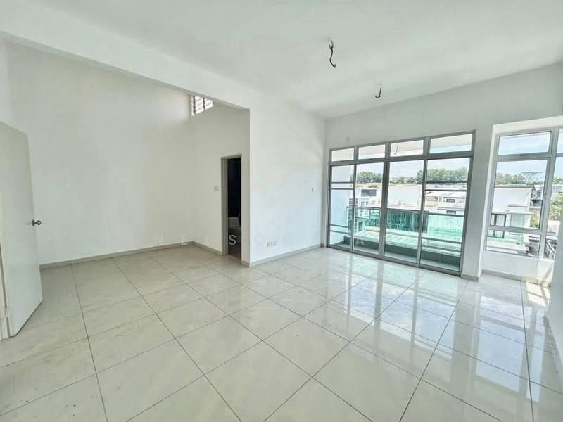 For Sale - Taman Kempas Utama