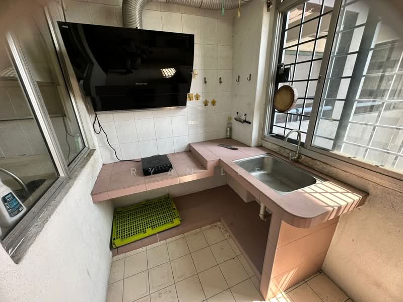 Apartment for Sale at Suria Kipark Damansara - Ryan Lee - Kitchen - PropertyGuru.com.my