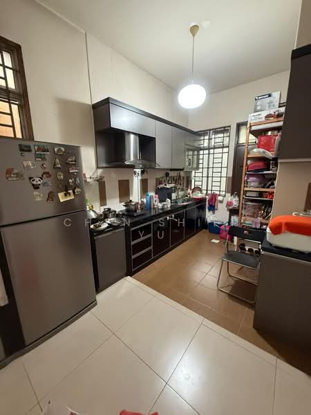 Taman Nusa Bestari 2 untuk Untuk Dijual - RM 1,100,000, Apr 2026 - Kitchen - PropertyGuru.com.my