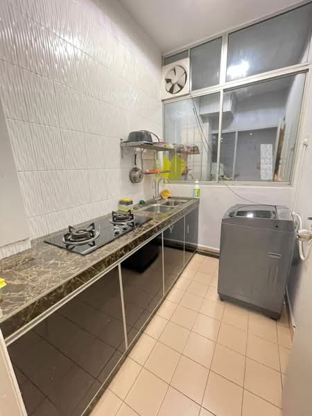 Prima Regency untuk Untuk Disewa - RM 1,800 /bulan, Apr 2026 - Kitchen - PropertyGuru.com.my
