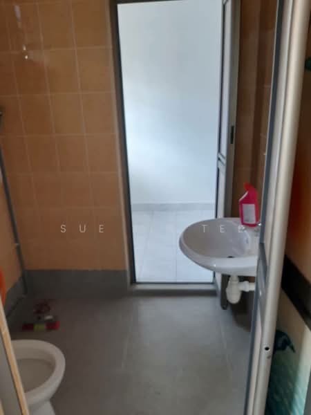 Rumah Teres 2-Tingkat untuk Dijual di Taman Setia Indah (Tebrau) - Sue Jin Tee - Bathroom - PropertyGuru.com.my