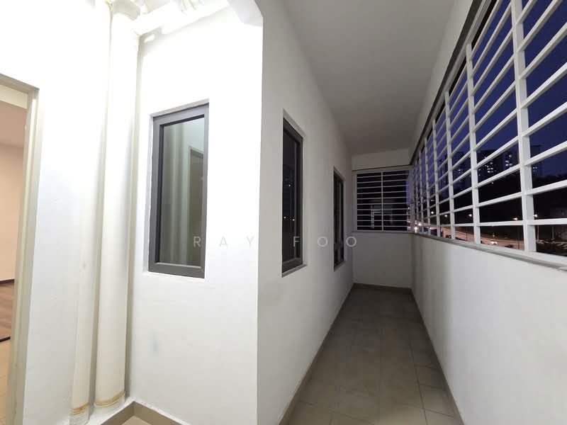 Camellia Residences untuk Untuk Disewa - RM 1,200 /bulan, Apr 2026 - Balcony - PropertyGuru.com.my