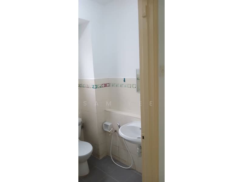 Aman Puri Apartment untuk Untuk Disewa - RM 1,100 /bulan, Apr 2026 - Bathroom - PropertyGuru.com.my