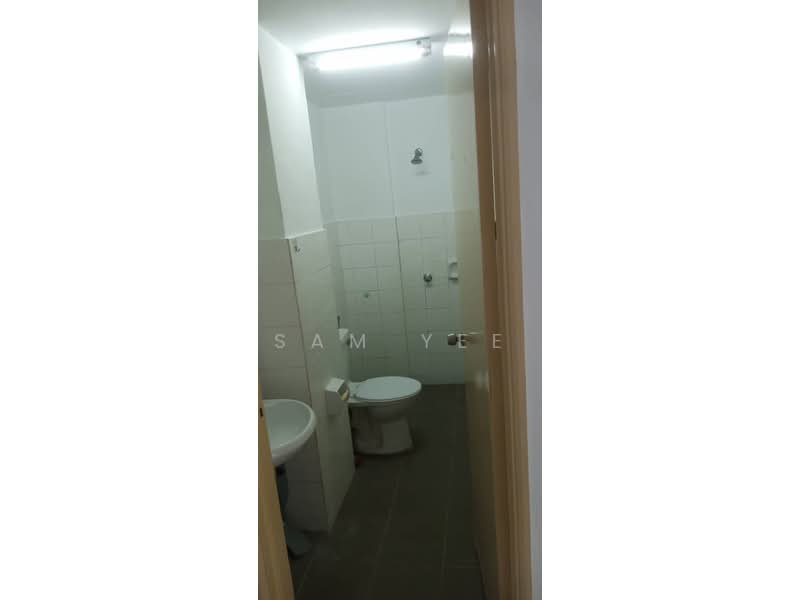 Aman Puri Apartment untuk Untuk Disewa - RM 1,100 /bulan, Apr 2026 - Bathroom - PropertyGuru.com.my