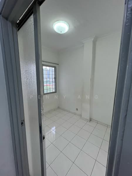 Apartment for Rent at Teratai Mewah Apartment Block 15,17,19,21 - Penny Ang - Interior - PropertyGuru.com.my