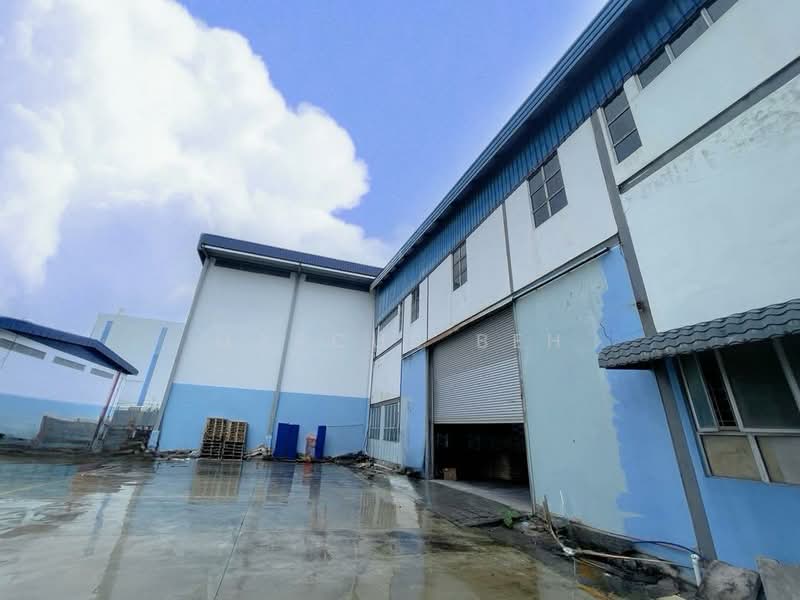Warehouse for Rent in Seksyen 27 (Shah Alam) - Marcus Beh - Exterior - PropertyGuru.com.my