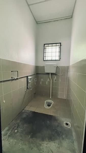 Kedai / Pejabat untuk Disewa di Kota Warisan (Sepang) - Rachael Lee - Bathroom - PropertyGuru.com.my