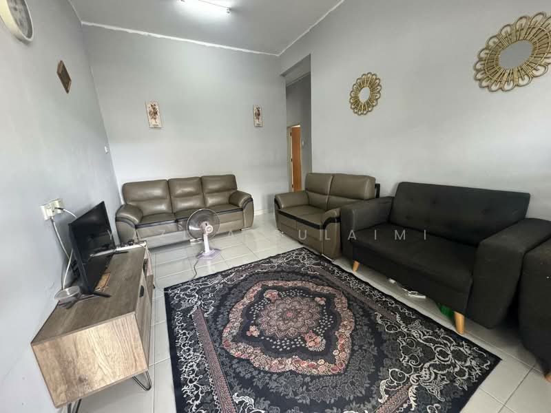 1-storey Terraced House for Sale in Kampung Lombong (Shah Alam) - Yazila Sulaimi - Living Room - PropertyGuru.com.my