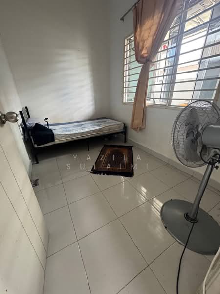 1-storey Terraced House for Sale in Kampung Lombong (Shah Alam) - Yazila Sulaimi - Bedroom - PropertyGuru.com.my