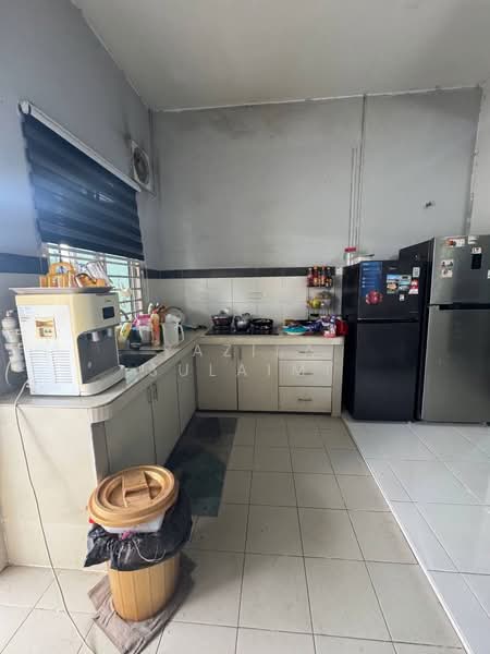 1-storey Terraced House for Sale in Kampung Lombong (Shah Alam) - Yazila Sulaimi - Kitchen - PropertyGuru.com.my