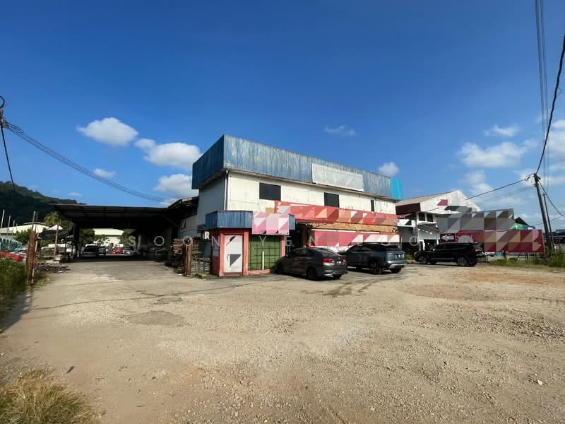 Warehouse for Rent in Kawasan Perindustrian Semambu (Kuantan) - Soon Yen Loo - Exterior - PropertyGuru.com.my
