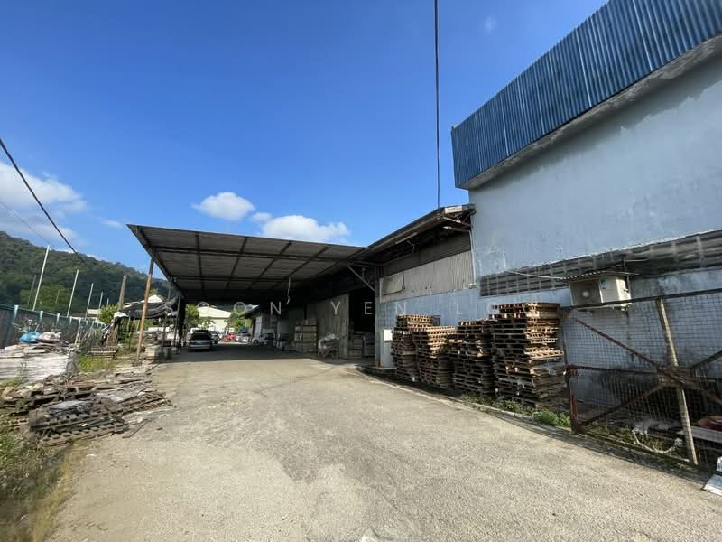 Warehouse for Rent in Kawasan Perindustrian Semambu (Kuantan) - Soon Yen Loo - Exterior - PropertyGuru.com.my