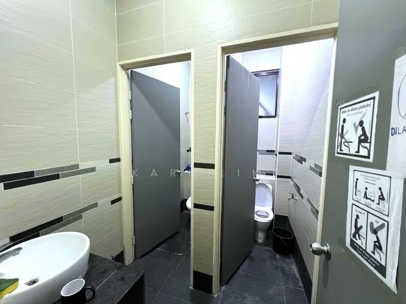 Cluster Factory for Sale in Eco Business Park 1 (Johor Bahru) - Karl Lim - Bathroom - PropertyGuru.com.my