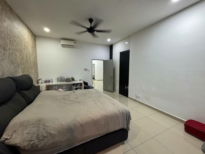 Taman Pulai Hijauan untuk Untuk Dijual - RM 900,000, Apr 2026 - Bedroom - PropertyGuru.com.my