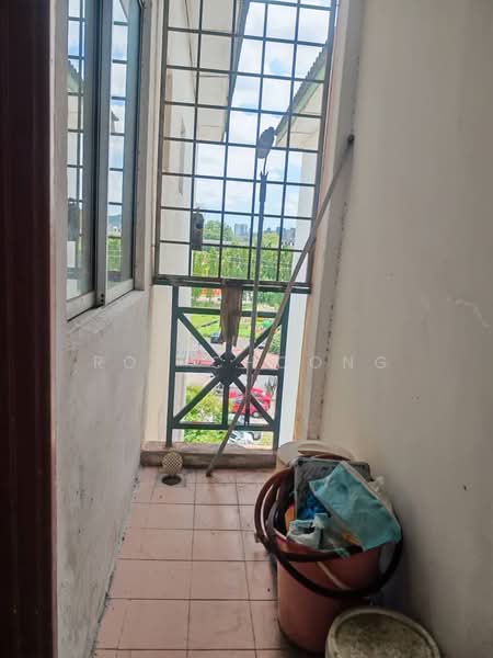 Pangsapuri untuk Dijual di Pangsapuri Lotus (Teratai) - Roy Choong - Balcony - PropertyGuru.com.my
